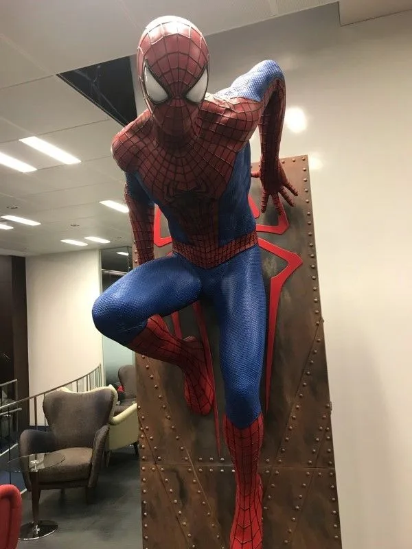 1:1 Full Life-Size Marvel Spider-Man Fiberglass Resin Statue with Diverse Climbing Wall-Crawling Squat Action Poses — view 3
