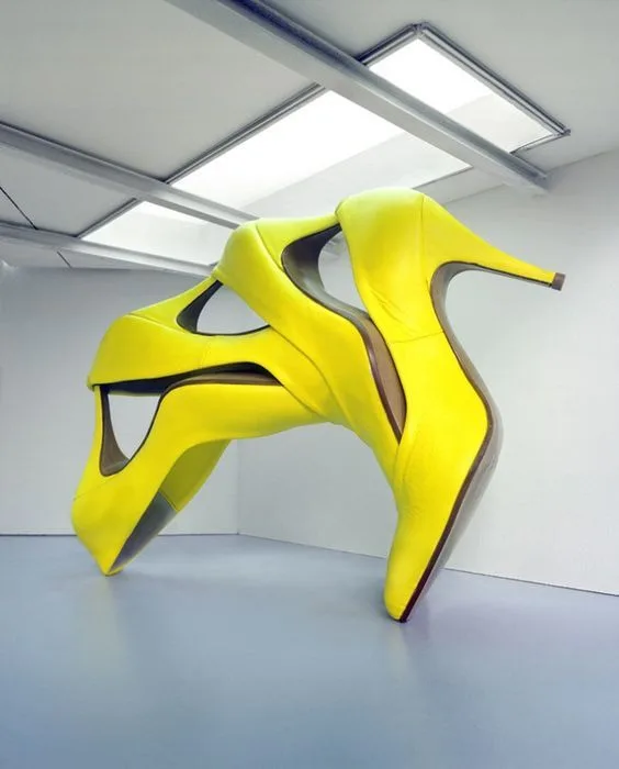 Abstract FRP Giant High Heel Sculpture for Fashion Gallery Window Art Installation