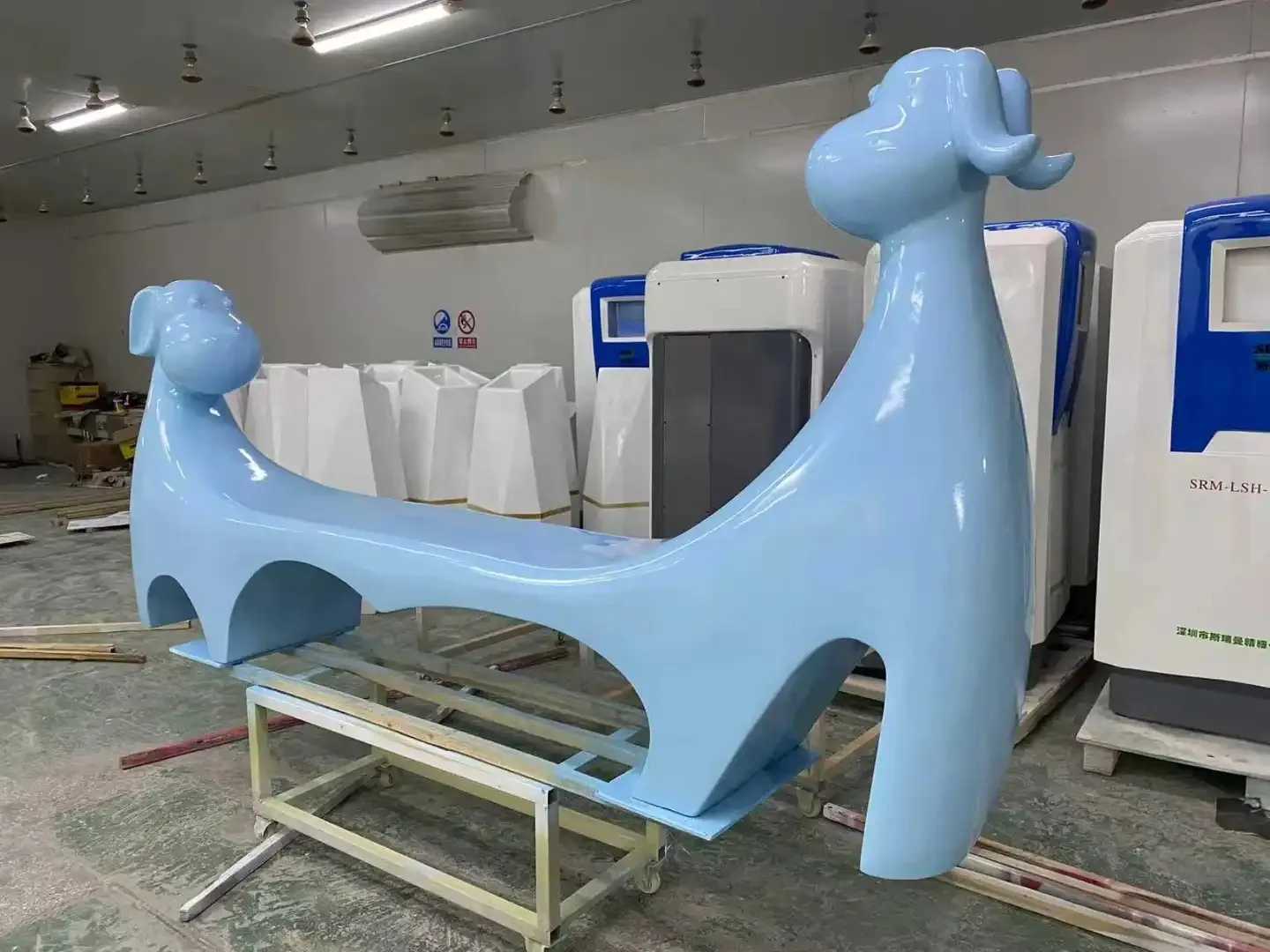 Cartoon Double-Dog Fiberglass Bench for Mall, Playground & Pet Shop Decor — view 4