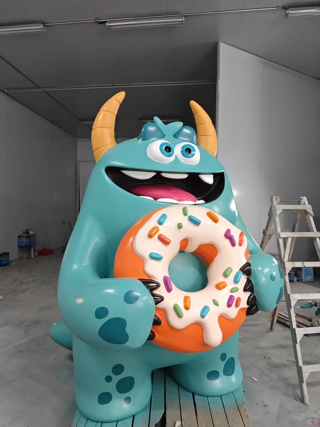 Cartoon Monster FRP Sculpture for Mall Theme Park Decor — view 3
