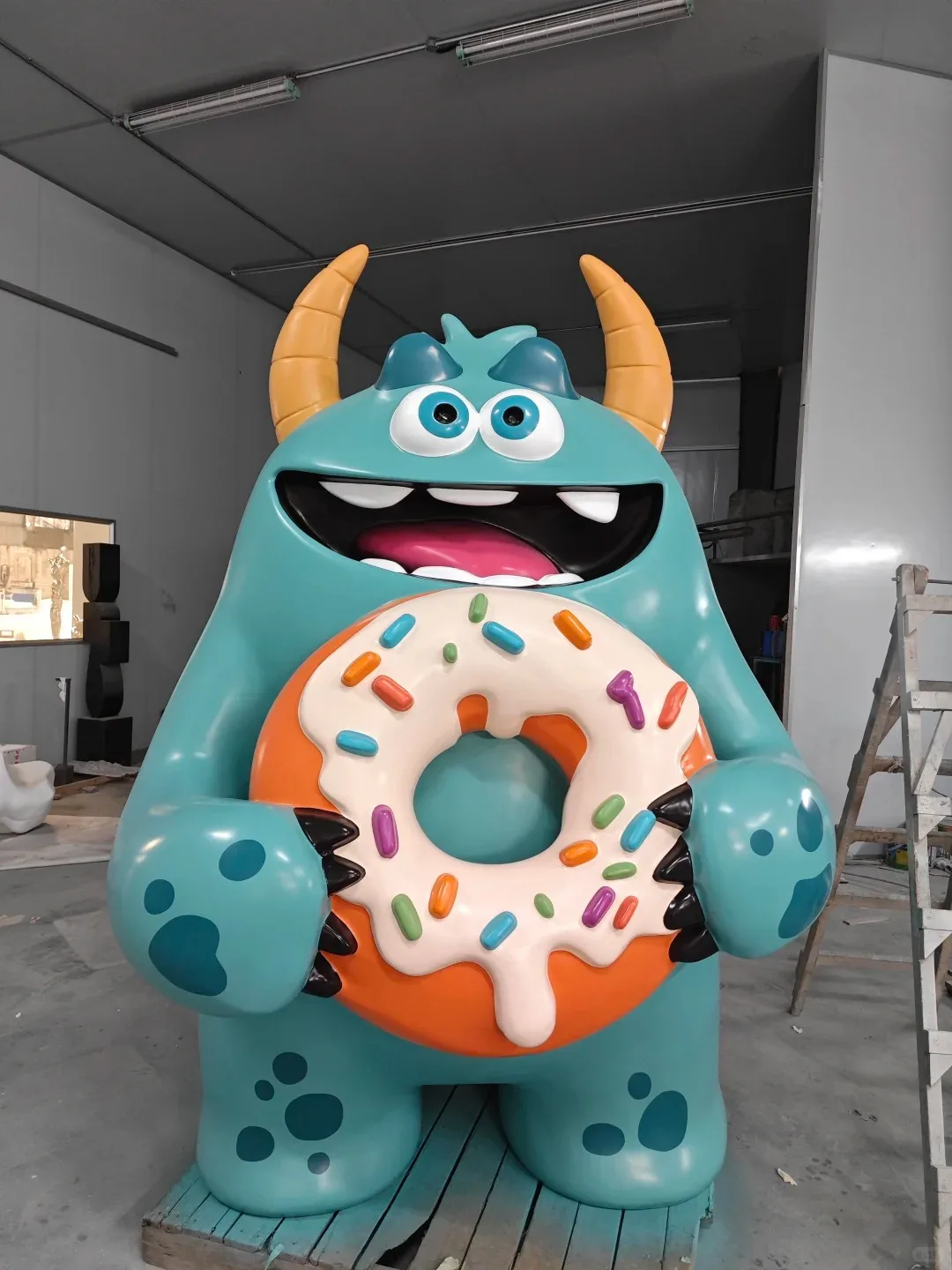 Cartoon Monster FRP Sculpture for Mall Theme Park Decor