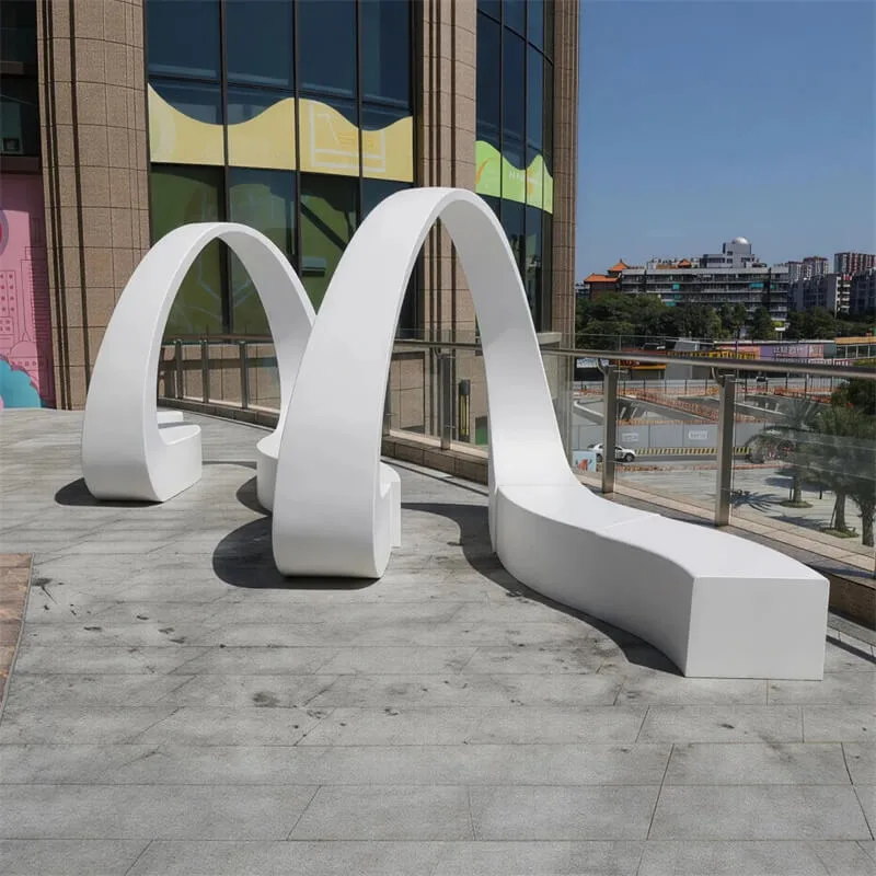 Custom Internet-Famous Curved Arch Fiberglass Bench Outdoor Leisure Photo Ornament For Mall Terrace Scenic Spot Integrated Shaped Fiberglass — view 4