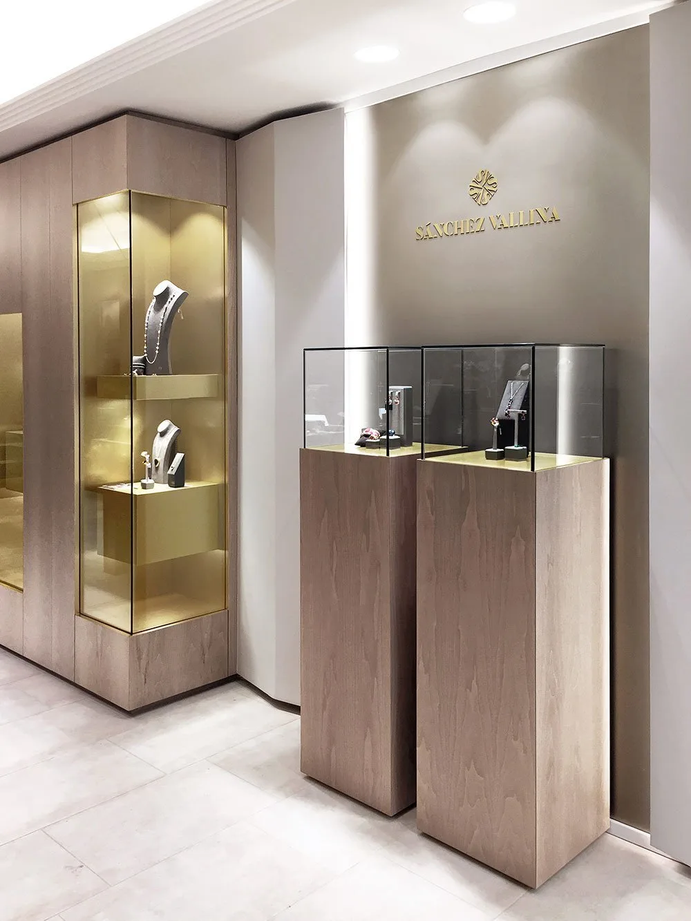 Custom Luxury Jewelry Store Display Cabinets | Wood Glass Jewellery Shop Interior Fixtures — view 5