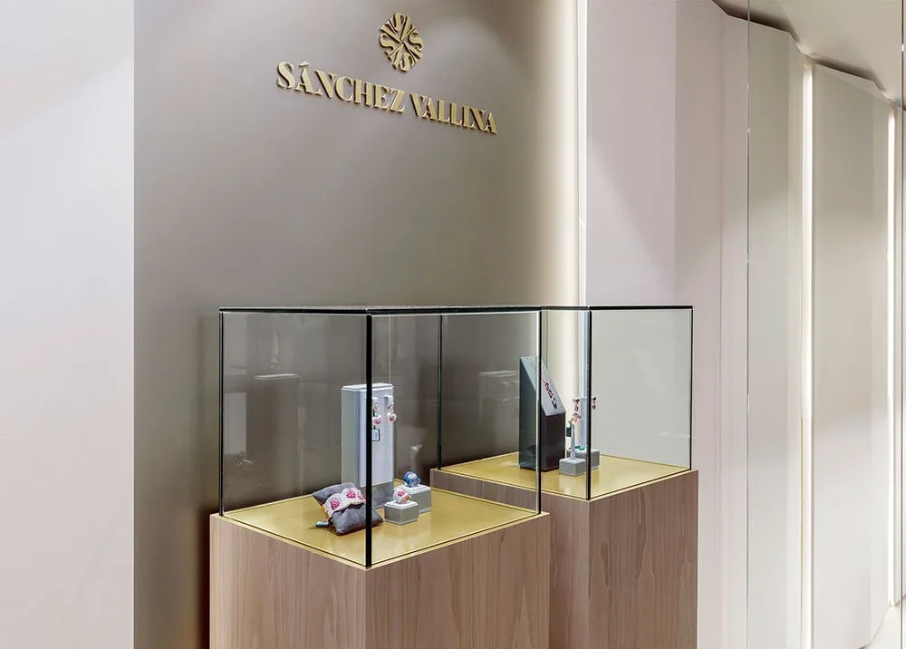 Custom Luxury Jewelry Store Display Cabinets | Wood Glass Jewellery Shop Interior Fixtures — view 3