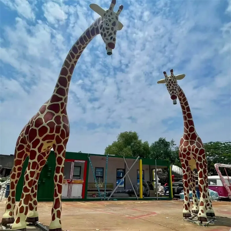Custom Water Spray Irrigation Fiberglass Giraffe Sculpture Dual Use Landscape Ornament For Farm Scenic Kids Park — view 4