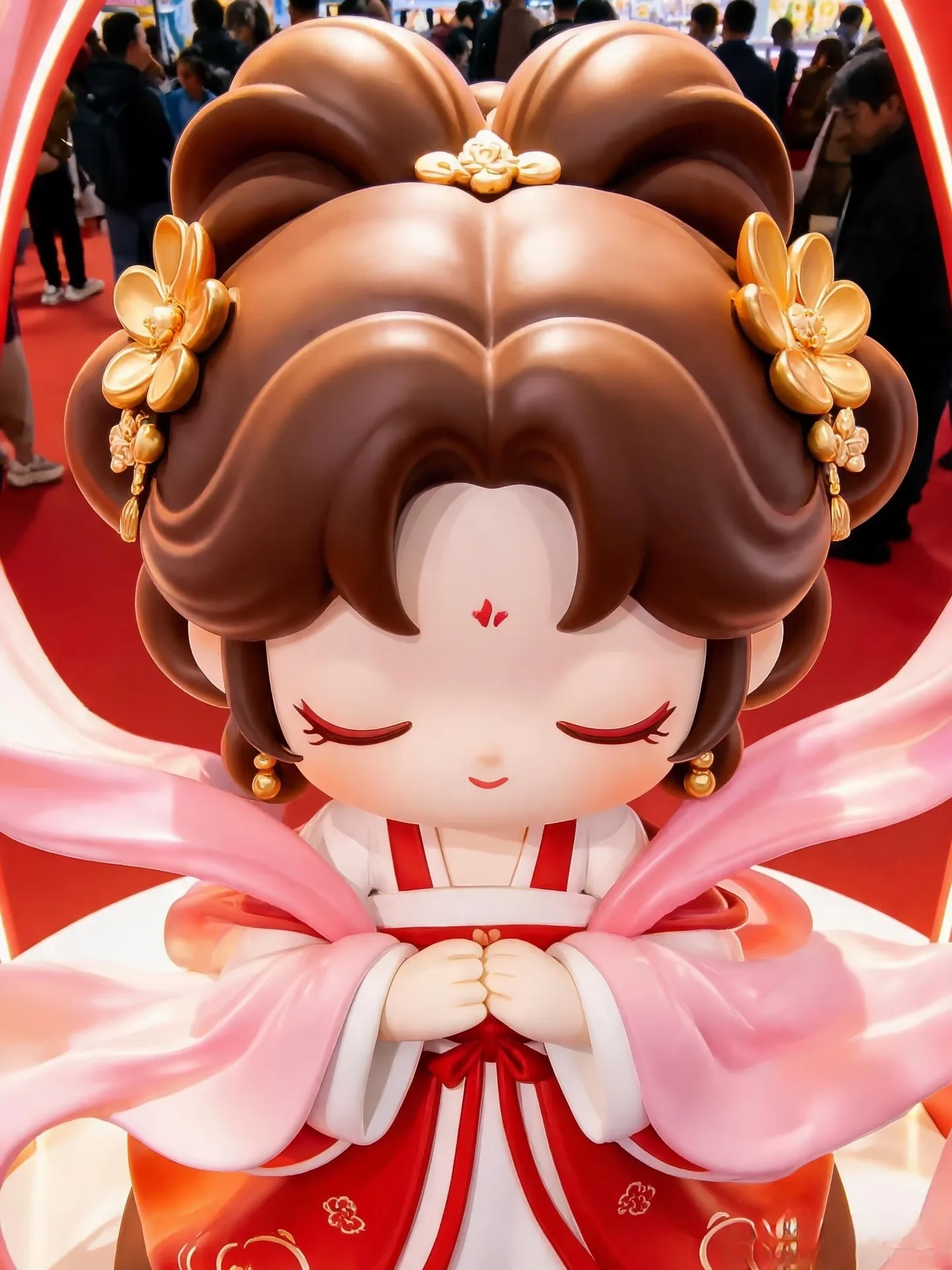 Cute Chinese Hanfu Maiden Fiberglass Statue For Toy Exhibition Booth Display — view 4