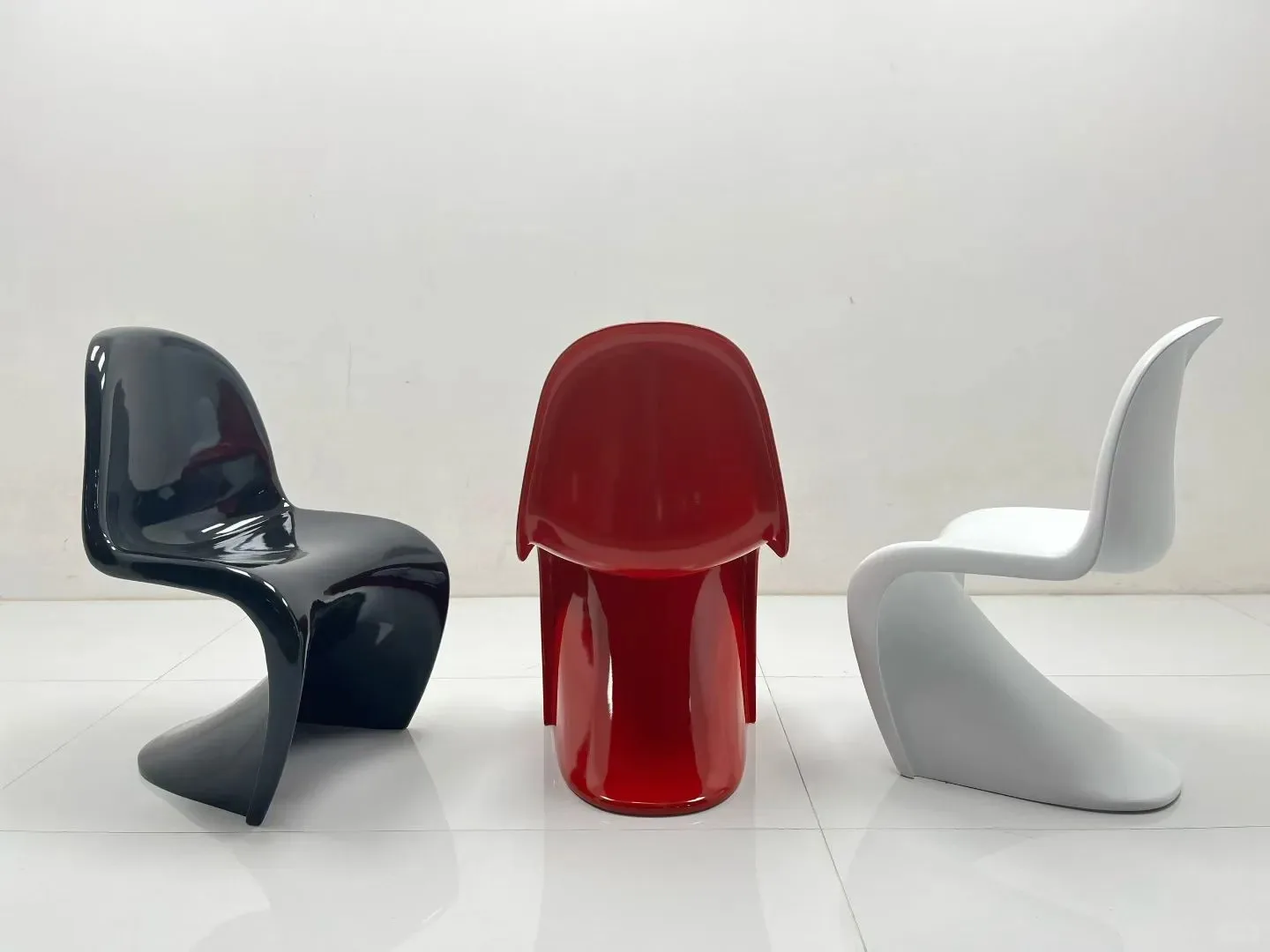 Fiberglass Panton Chair, Modern Molded Chair, Stylish Dining Chair for Indoor or Outdoor — view 4