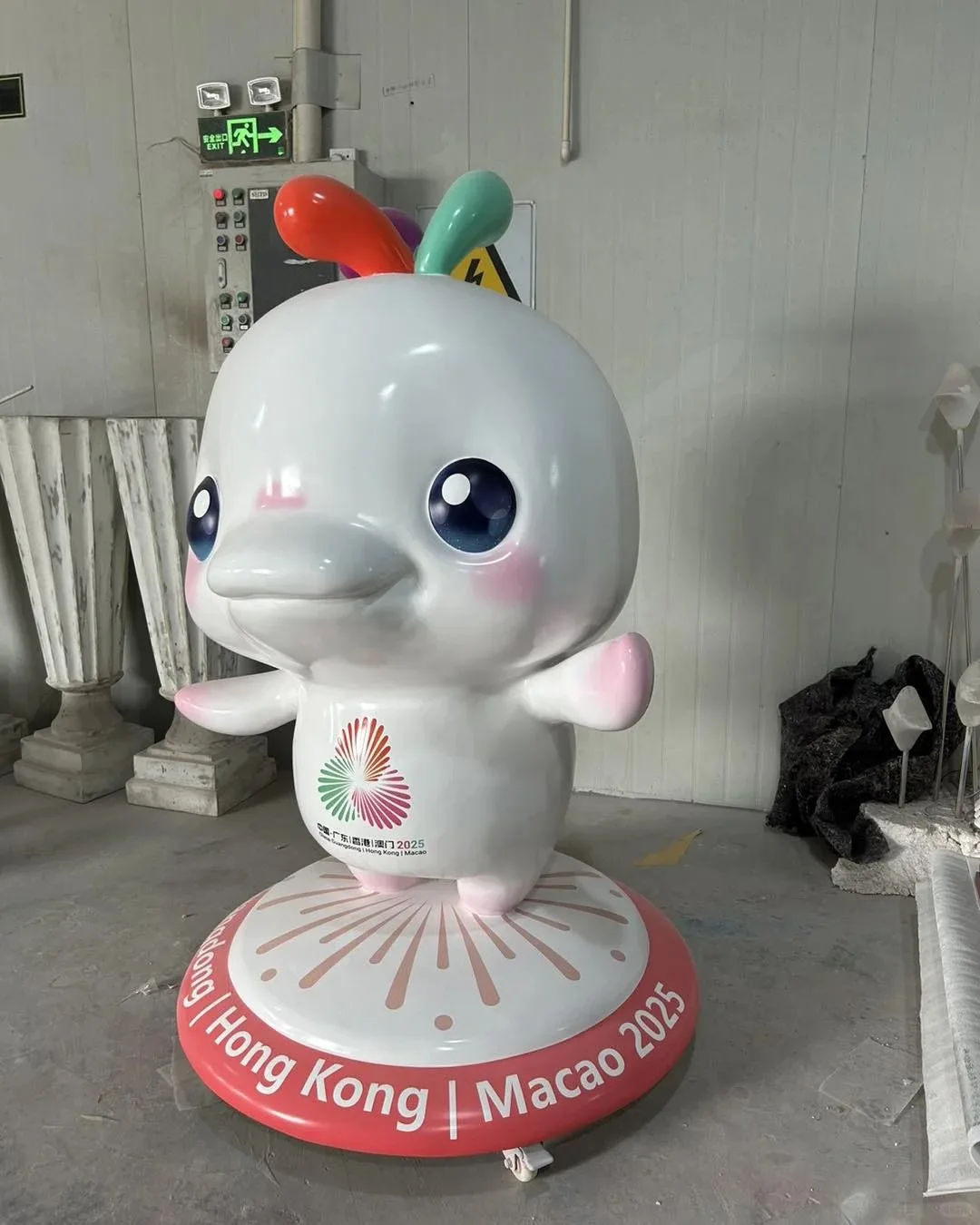 FRP Cartoon Mascot Sculpture For Exhibition Event Decor — view 2