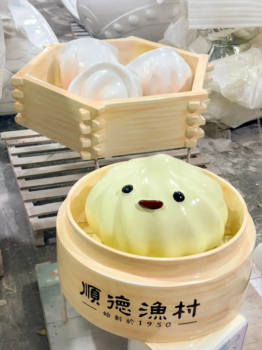 FRP Giant Soup Dumpling & Shrimp Dumpling Sculpture Set for Cantonese Restaurant Window Decor
