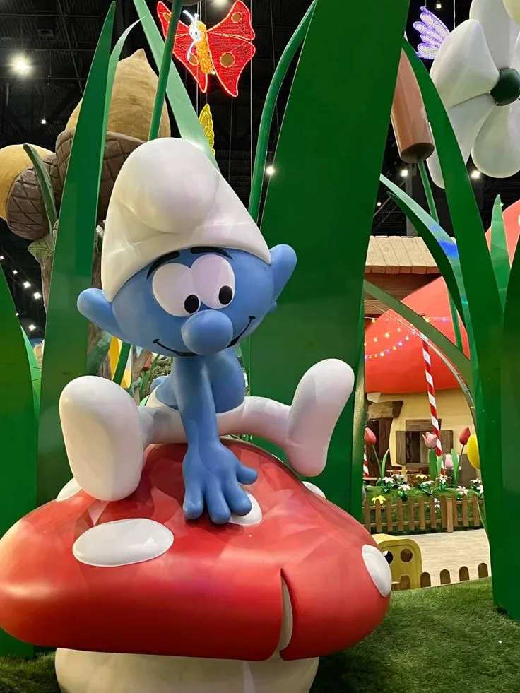 Full-Color Glossy Fiberglass Smurf Village Scene Set — Multi-Figure Outdoor & Indoor Themed Display for Events & Attractions — view 3