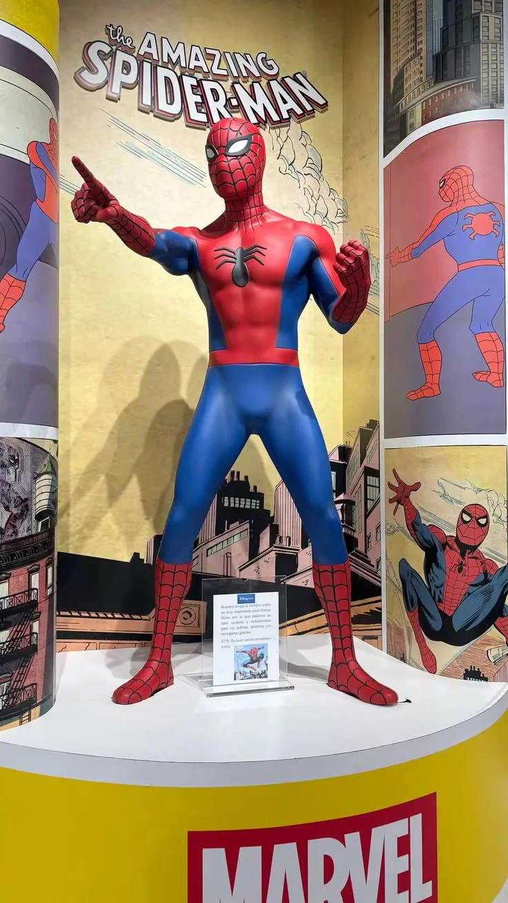Full Life-Size Realistic Marvel Spider-Man Fiberglass Resin Statue with Diverse Hero Poses — view 3