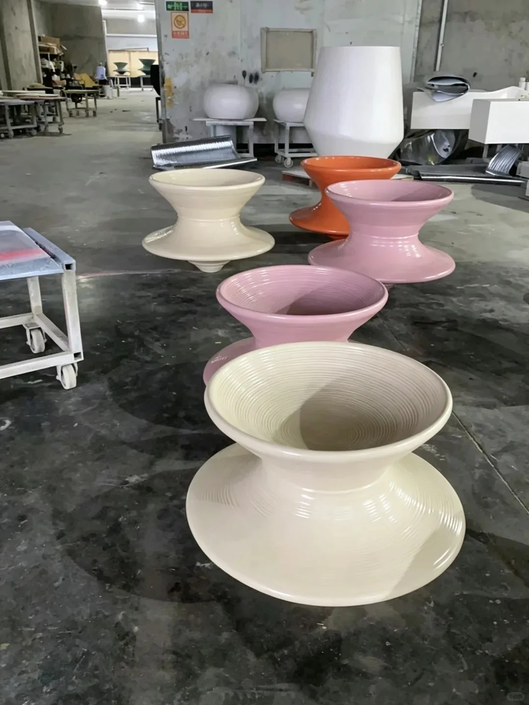 Fun Outdoor Fiberglass Spinning Top Stools for Parks, Malls & Playgrounds — view 3