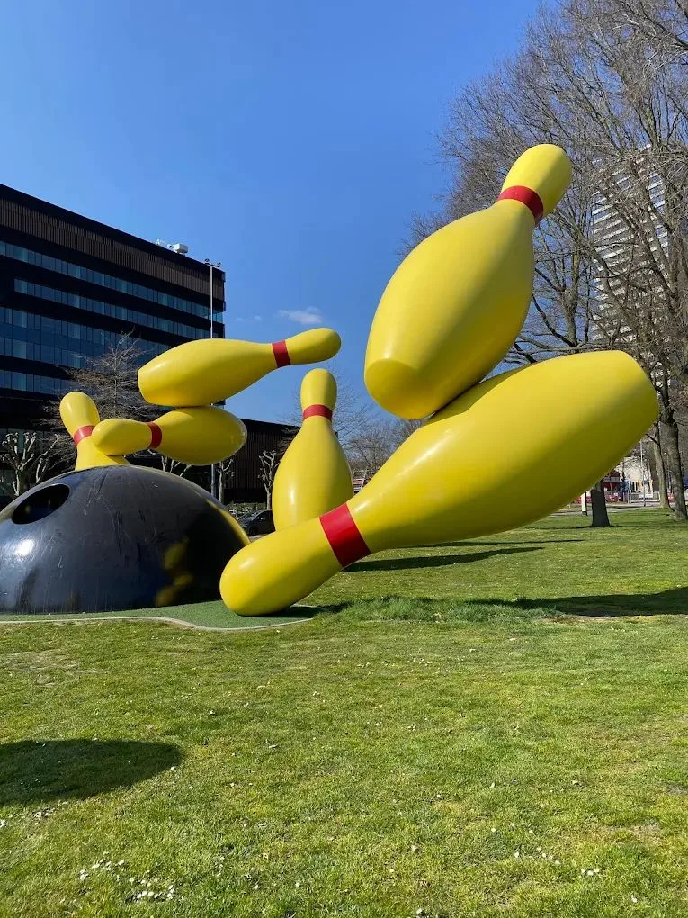 Giant FRP Bowling Ball & Pin Sculpture for City Park Outdoor Landscape Decor — view 2
