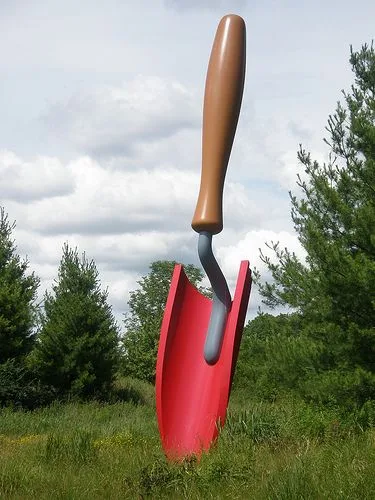 Giant FRP Garden Trowel Sculpture for Park Lawn & Landscape Art Installation — view 2