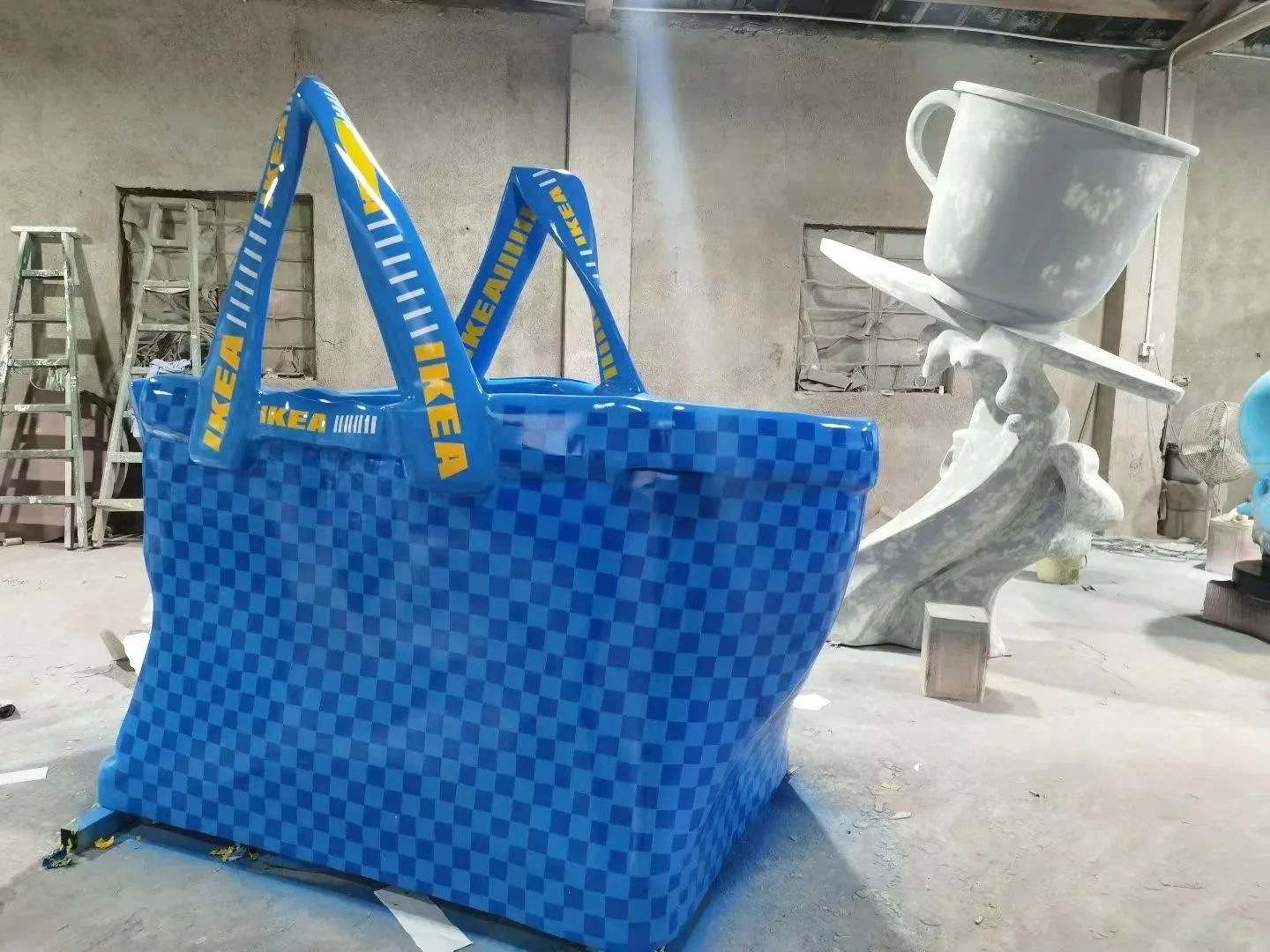 Giant IKEA Frakta Shopping Bag FRP Sculpture for Mall Brand Pop-up Display — view 2