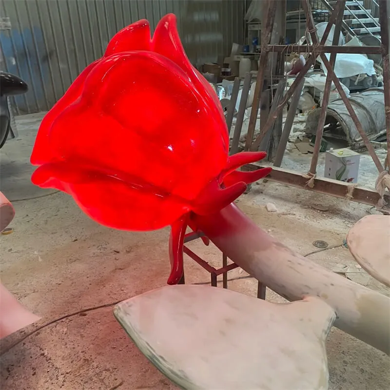 Giant Light-Up Rose Fiberglass Sculpture, Custom Illuminated Rose Sculpture For Mall, Scenic Spot & Valentine’s Day Photo Decoration — view 4