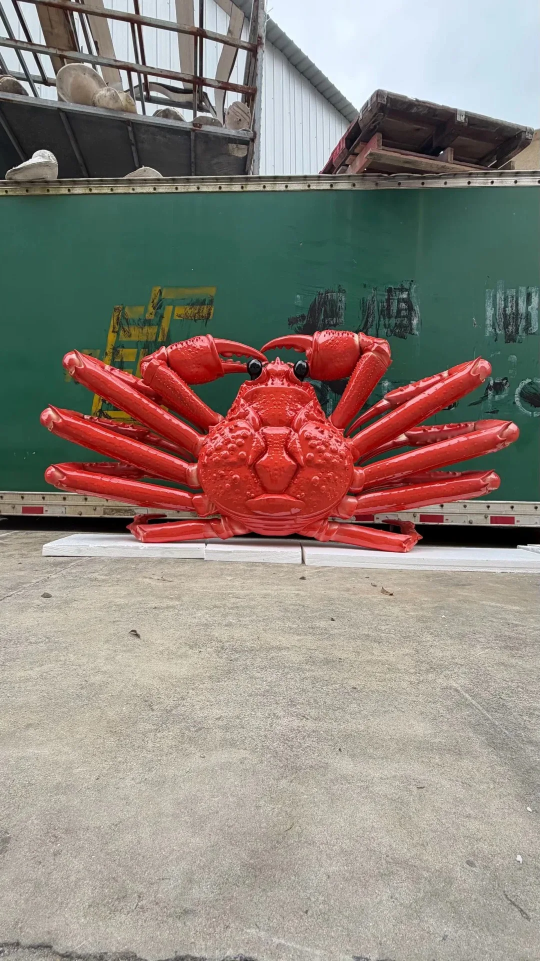Giant Red King Crab FRP Sculpture for Seafood Restaurant Outdoor Facade Decor — view 2