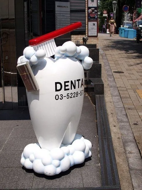 Giant Tooth Fiberglass Sculpture for Dental Clinic Outdoor Signage Decor