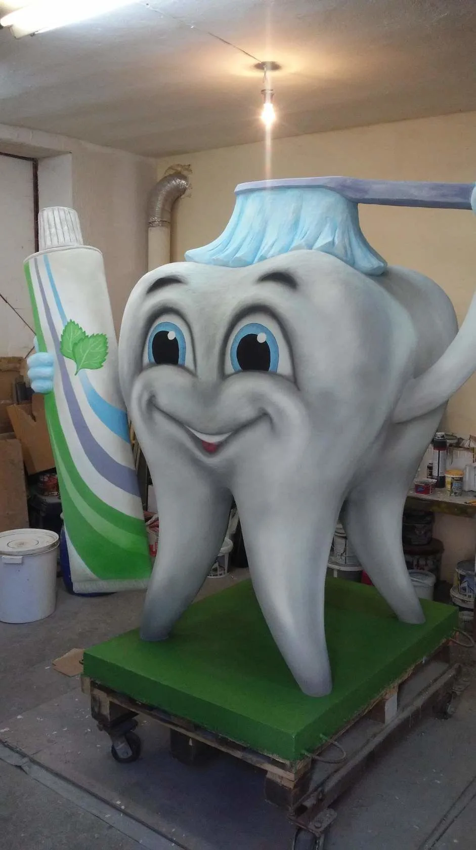 Giant Tooth Fiberglass Sculpture for Dental Clinic Outdoor Signage Decor — view 2