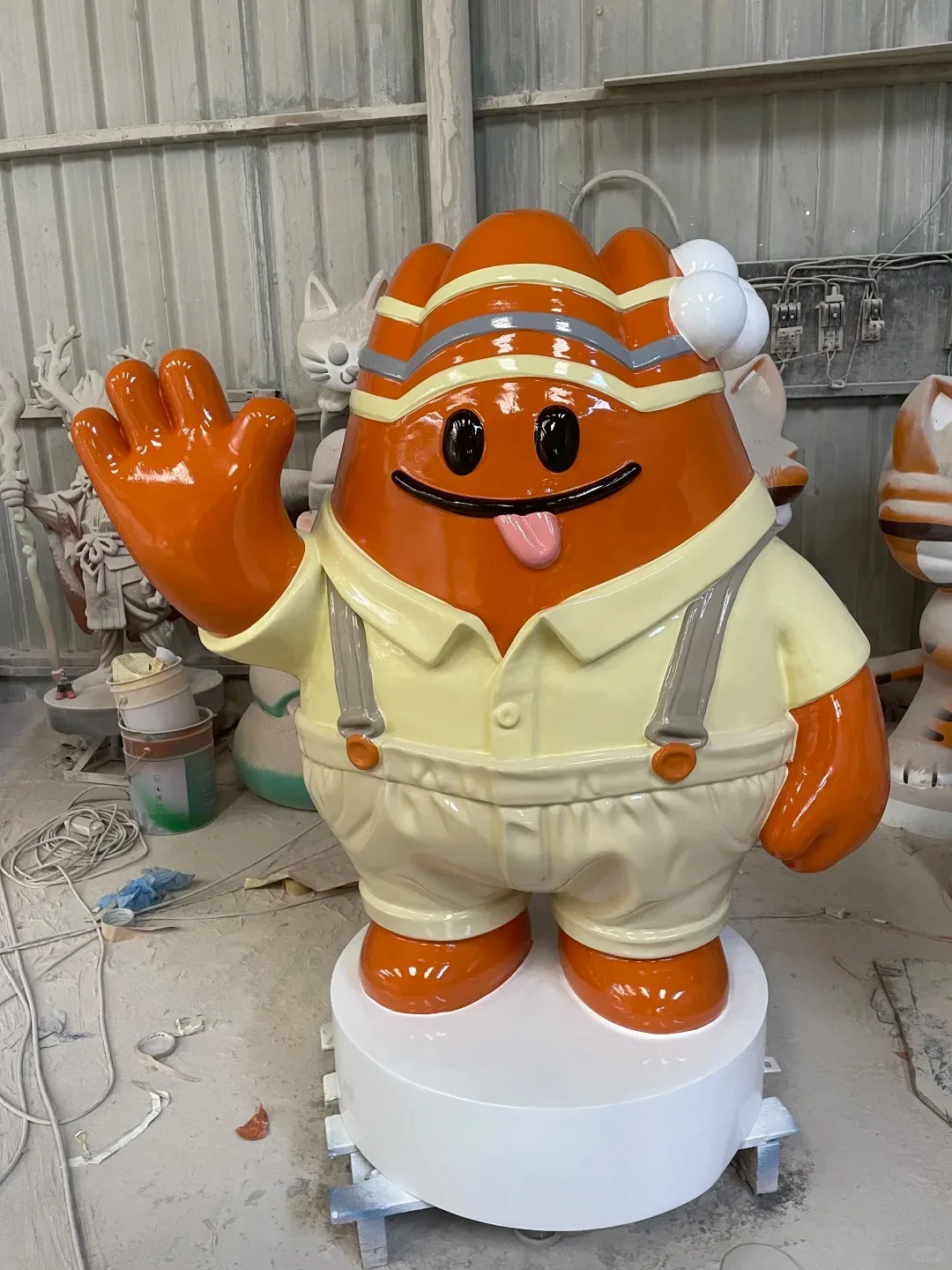 Glossy FRP Cartoon Sausage Statue for Snack Shop Mall Outdoor Decor