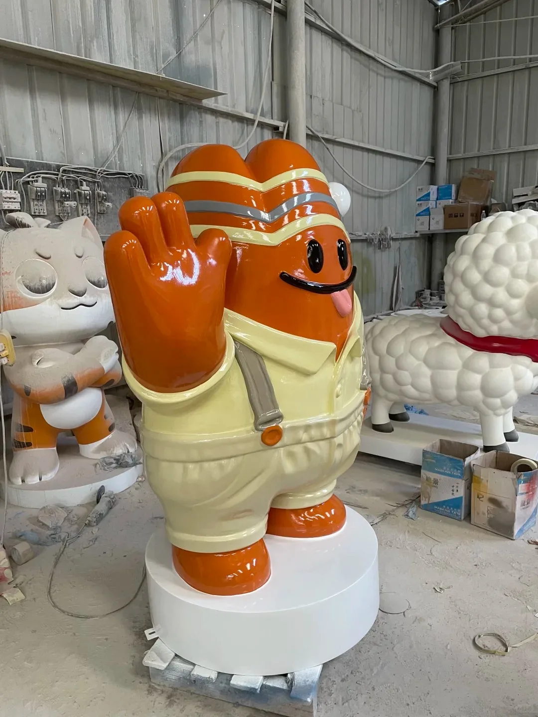 Glossy FRP Cartoon Sausage Statue for Snack Shop Mall Outdoor Decor — view 2