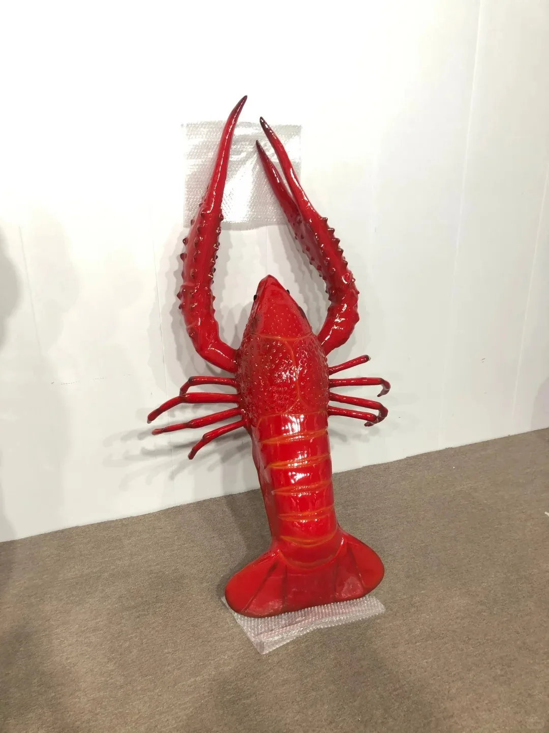 Glossy Red FRP Crayfish Sculpture for Seafood Restaurant Wall & Outdoor Sign Decor — view 2