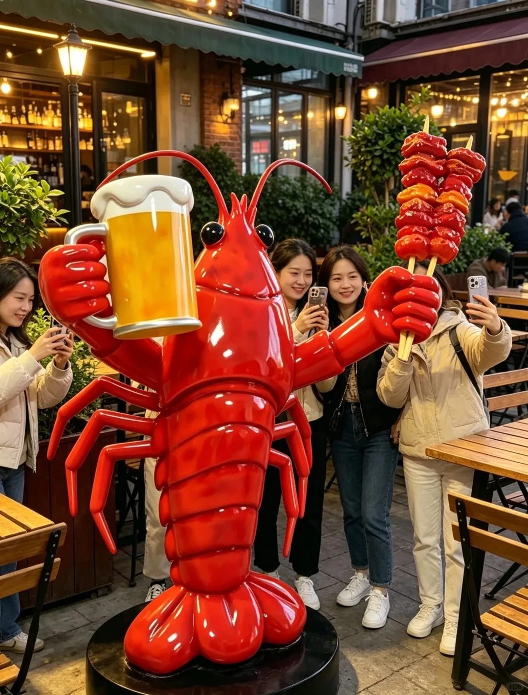 Glossy Red FRP Crayfish Sculpture with Beer & Candied Haws for Restaurant Street Decor — view 2