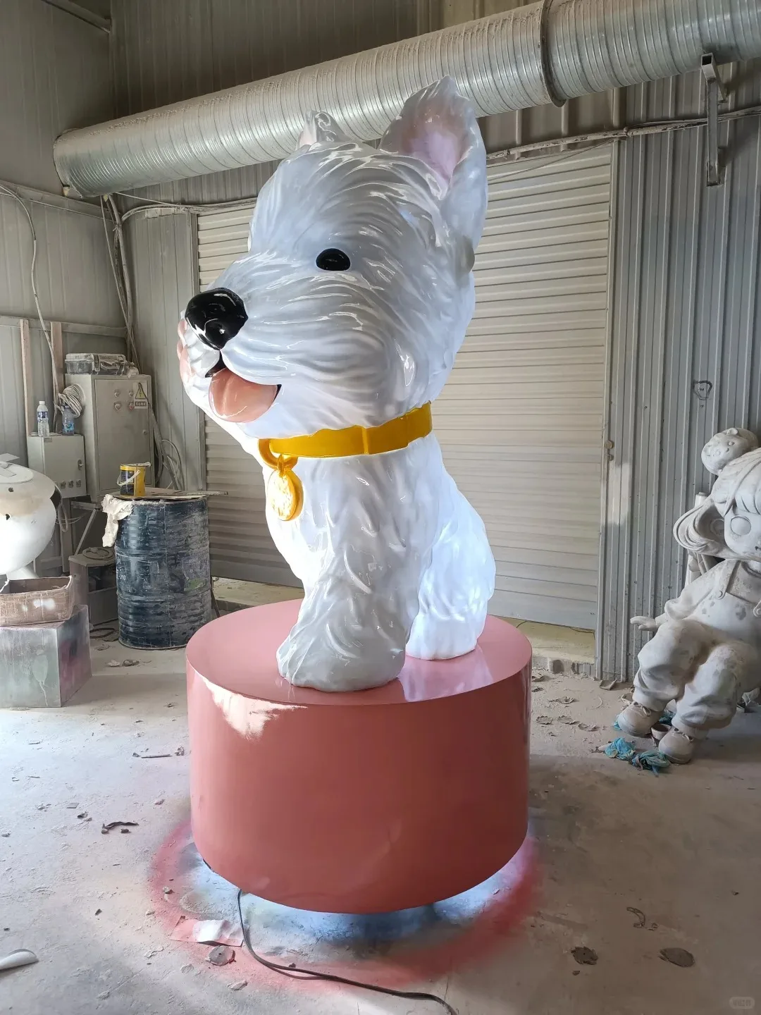 Glossy West Highland White Terrier FRP Statue with Pink Lighted Base for Shop Display