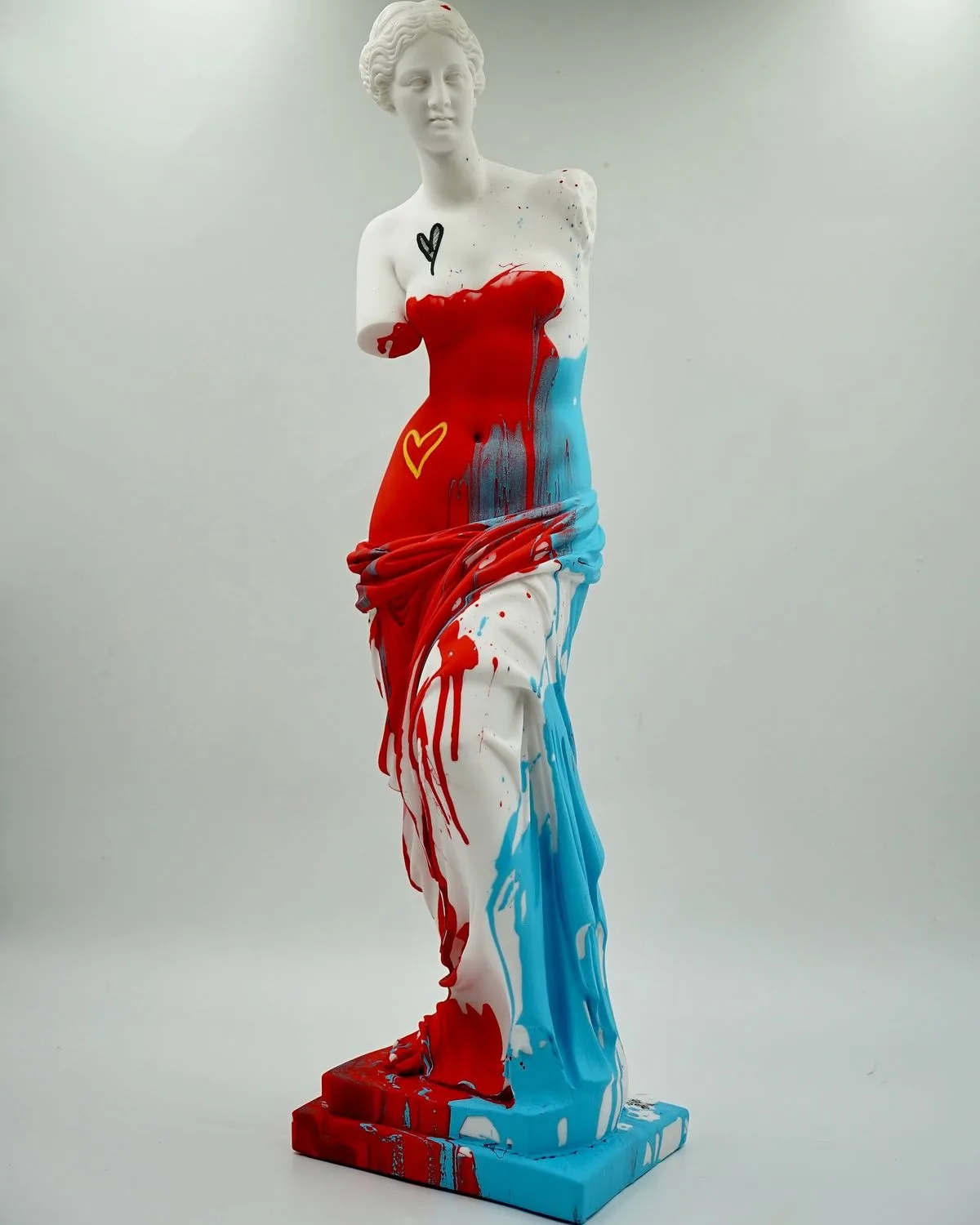 Graffiti Venus Fiberglass Sculpture for Modern Gallery & Street Shop Interior Decor — view 2