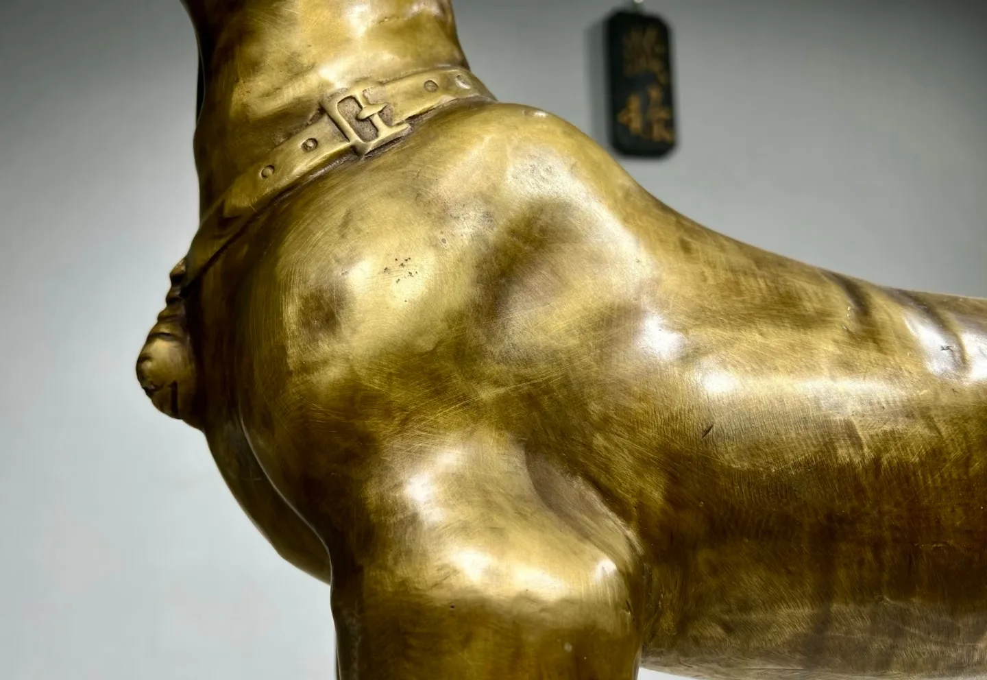 Handcrafted Bronze Dog Sculpture: A Signature Art Piece by Unique Furniture — view 3