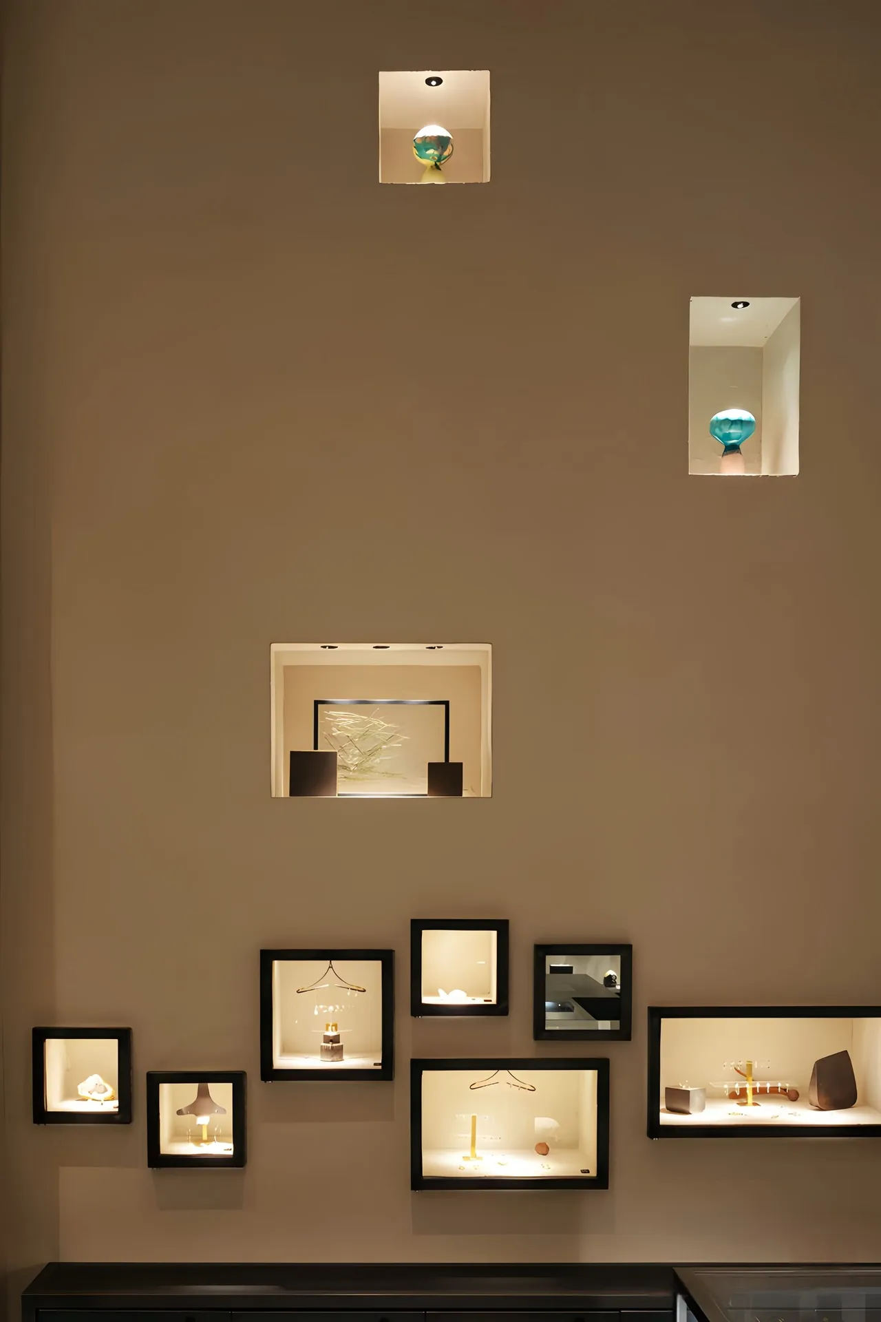 High‑End Artistic Jewelry Retail Solution | Built‑in Wall Niches & Glass Jewellery Exhibit Cases — view 4