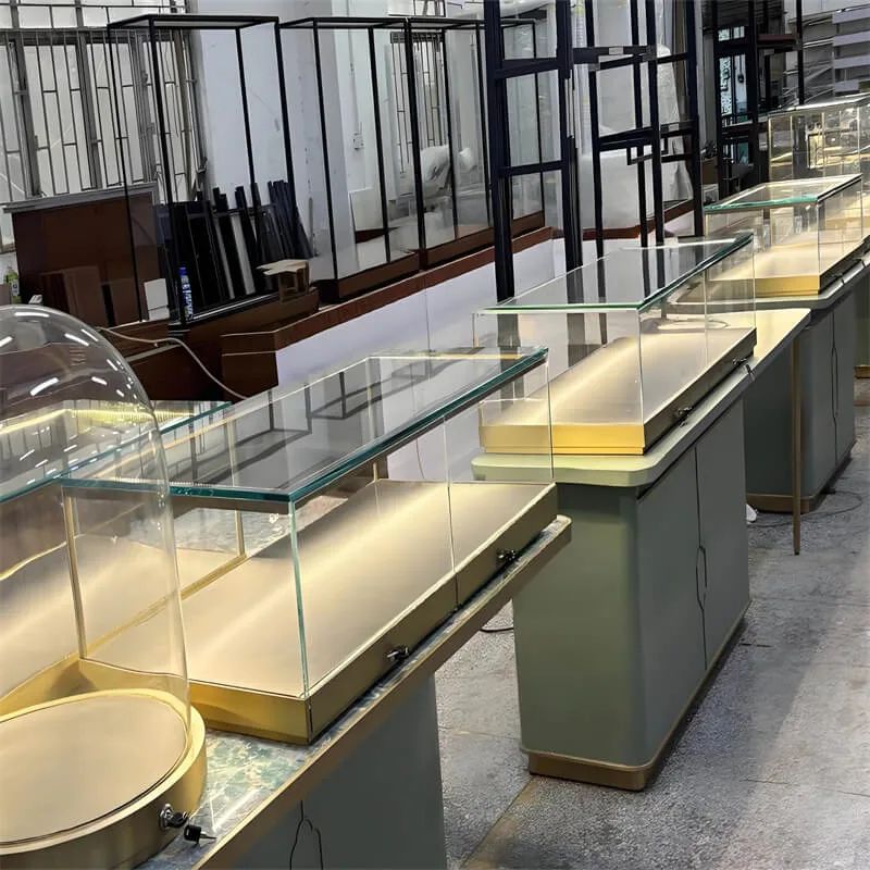 High-End Jewelry Display Showcase with Tempered Glass