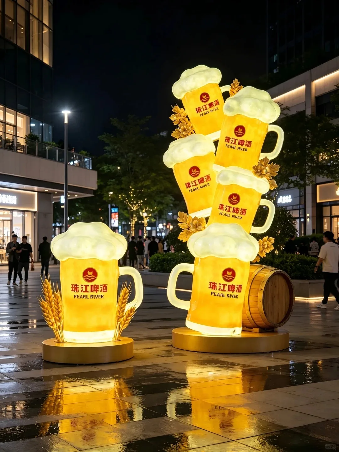 Illuminated FRP Giant Beer Mug Sculpture for Outdoor Brand Promotion — view 5