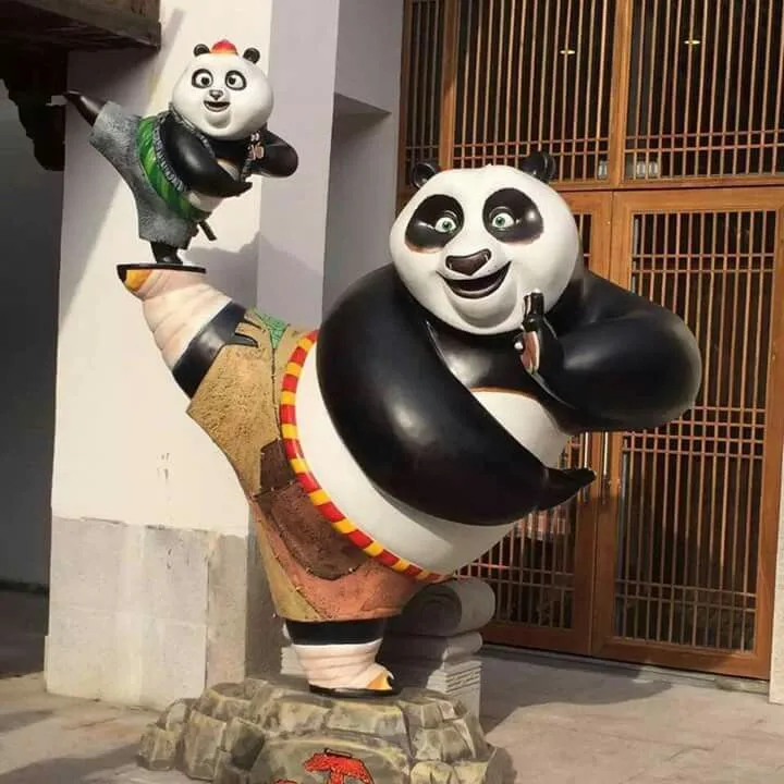 Kung Fu Panda Fiberglass Sculpture for Theme Parks & Fan Events — view 2