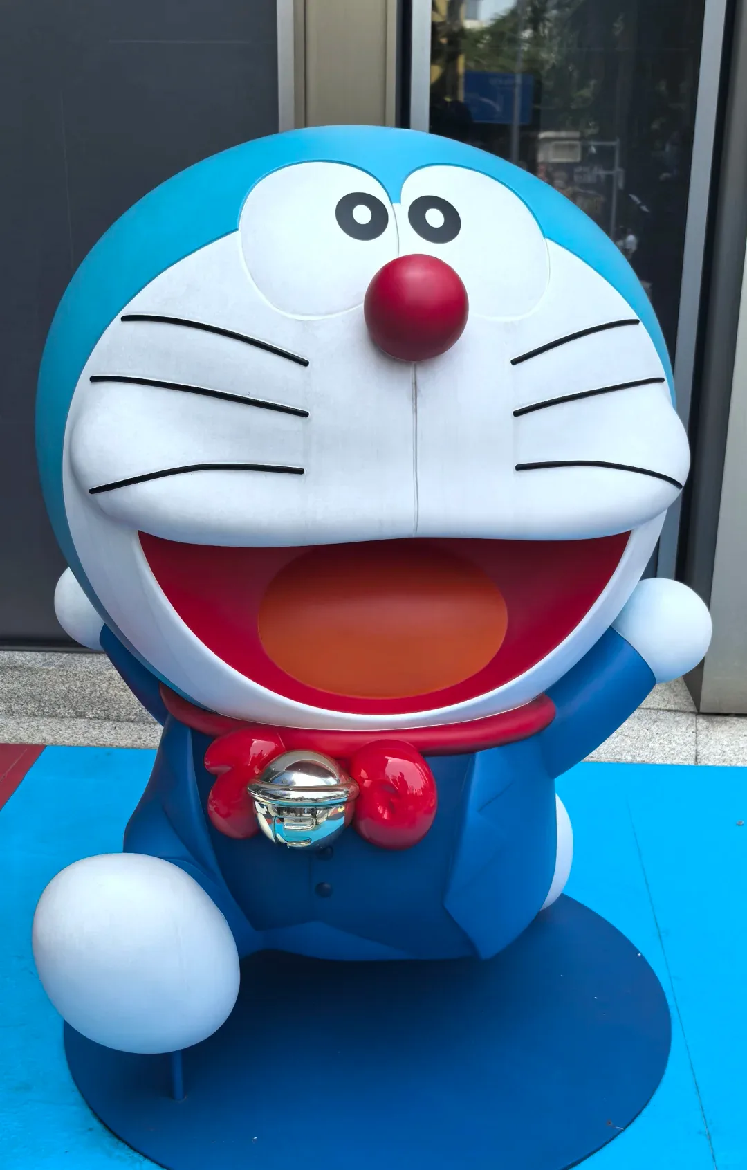 Life-Size Doraemon Friends Fiberglass Statue Set — Full Color, Weatherproof, Mall Grade, Custom Size