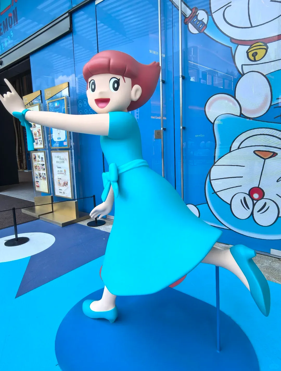 Life-Size Doraemon Friends Fiberglass Statue Set — Full Color, Weatherproof, Mall Grade, Custom Size — view 5