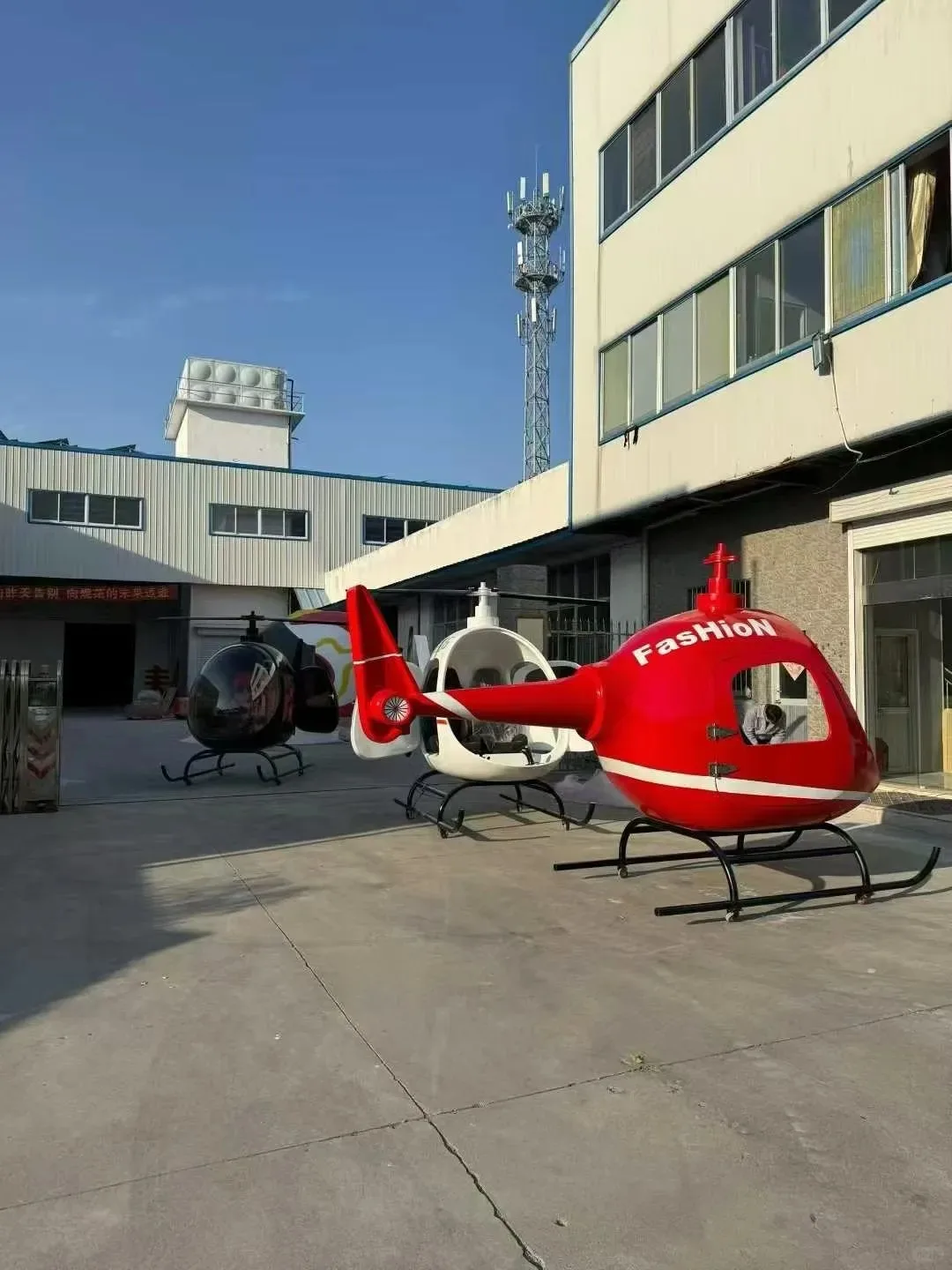 Life Size FRP Helicopter Model for Mall Photo Booth & Exhibition Decor — view 3