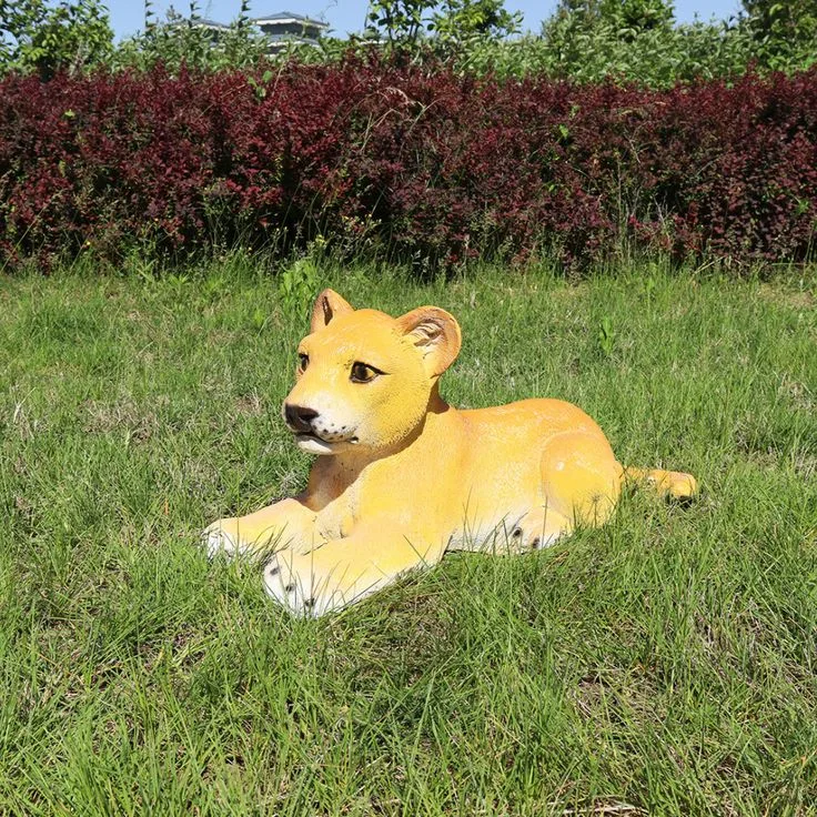 Life Size FRP Lion Family Sculpture Set for Park Villa Safari Landscape Decor — view 3