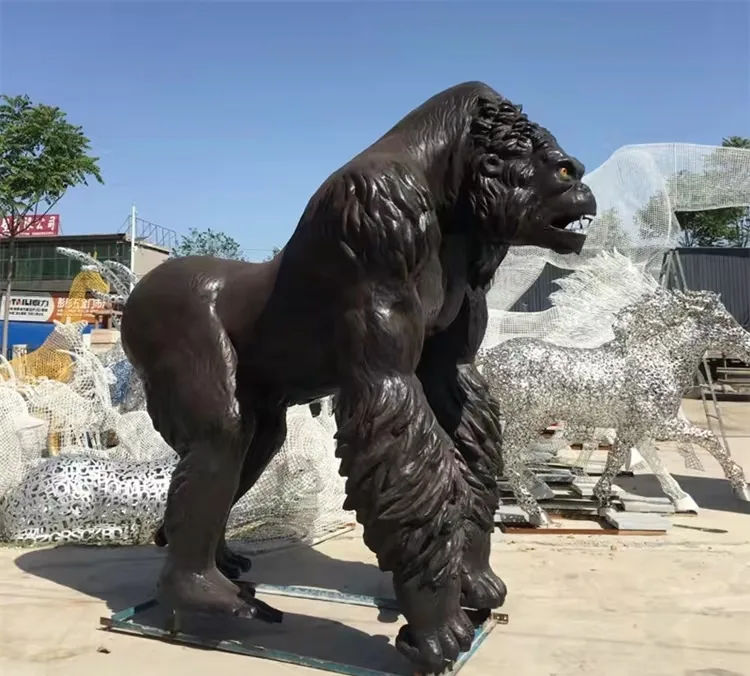 Lifesize Gorilla Fiberglass Statue For Wildlife Park & Movie Block Landscaping — view 3