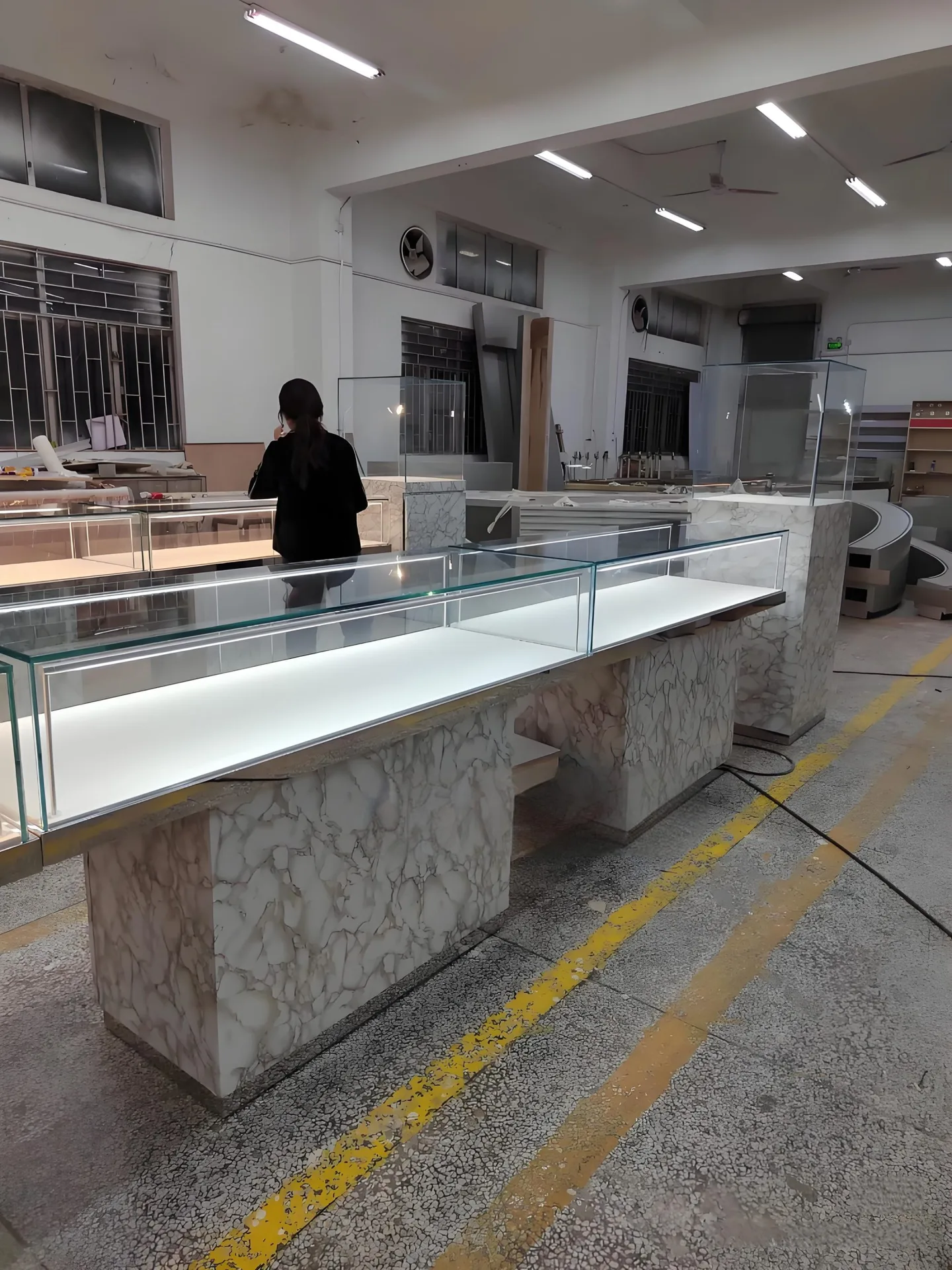 Long Marble‑Effect Base Glass Jewelry Display Counter With Built‑in LED Lighting — view 2