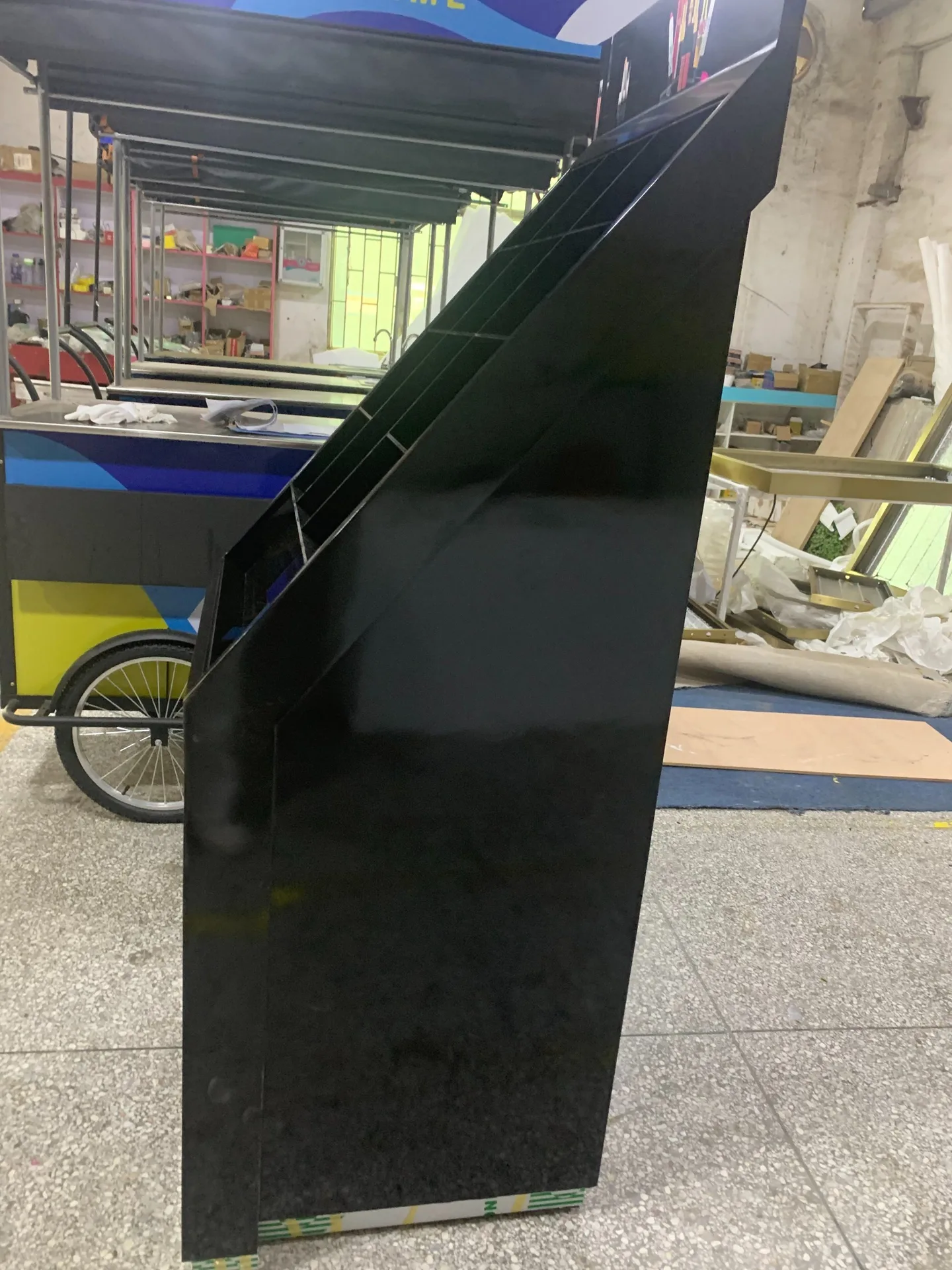 Luxury Black High-Gloss Cosmetic Display Cabinet (Front Display + Back Storage) — view 3