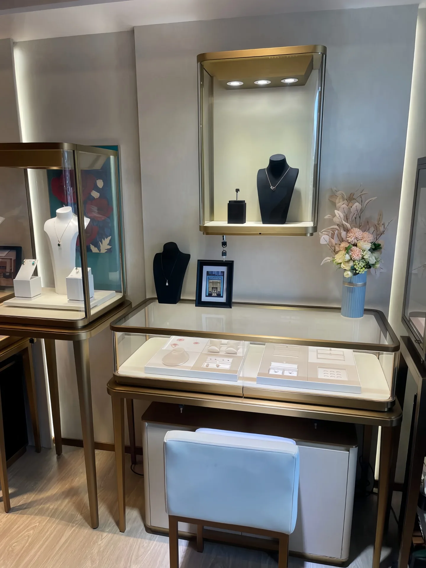 Luxury Champagne Gold Stainless Steel Jewelry Store Display Cases Full Set | Tower Vitrine, Wall‑Mounted Showcase & Service Counter — view 4