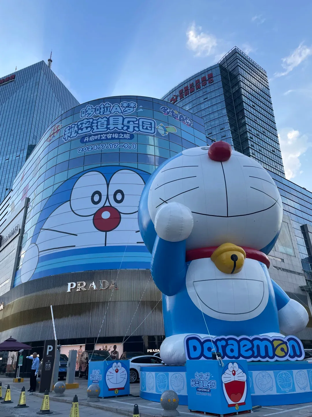 Massive Custom Fiberglass Doraemon Character Statues For Retail Marketing — view 3