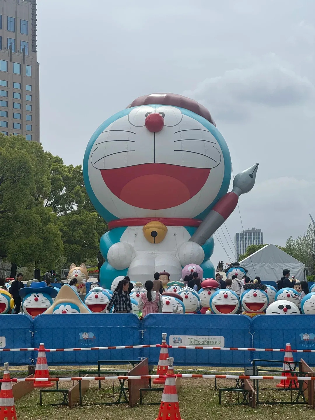 Massive Custom Fiberglass Doraemon Character Statues For Retail Marketing — view 2