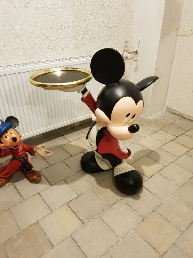 Mickey Mouse Fiberglass Tray Statue for Home, Cafe & Retail Display Decor — view 2