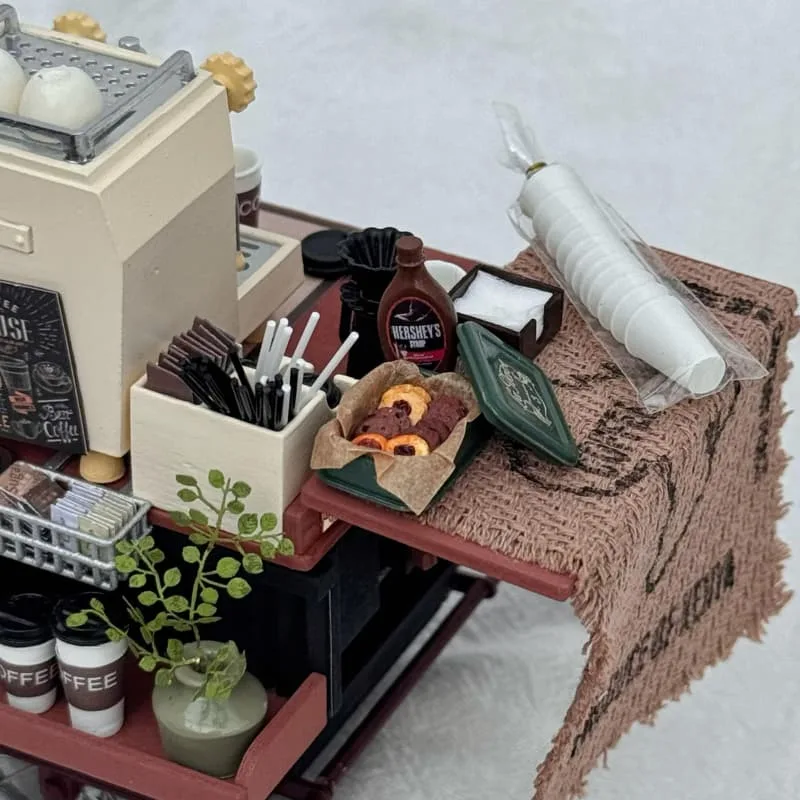 Mini Retro European Street Coffee Tricycle Booth Miniature Display Model — view 4
