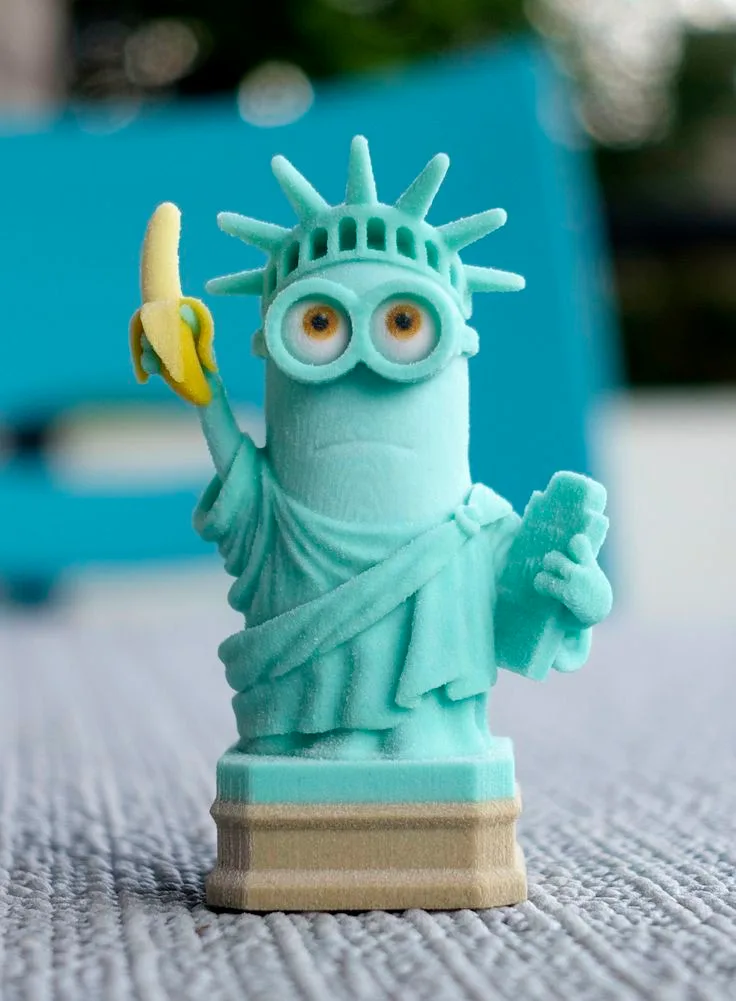 Minion Liberty Fiberglass Figurine for Desk & Pop Culture Decor — view 2