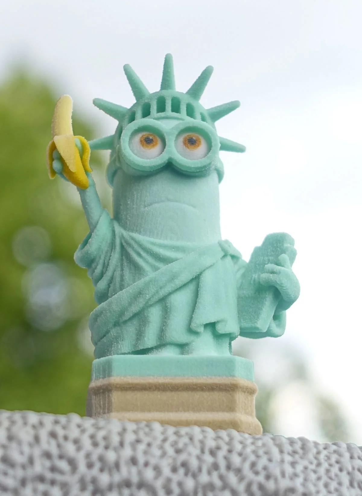 Minion Liberty Fiberglass Figurine for Desk & Pop Culture Decor