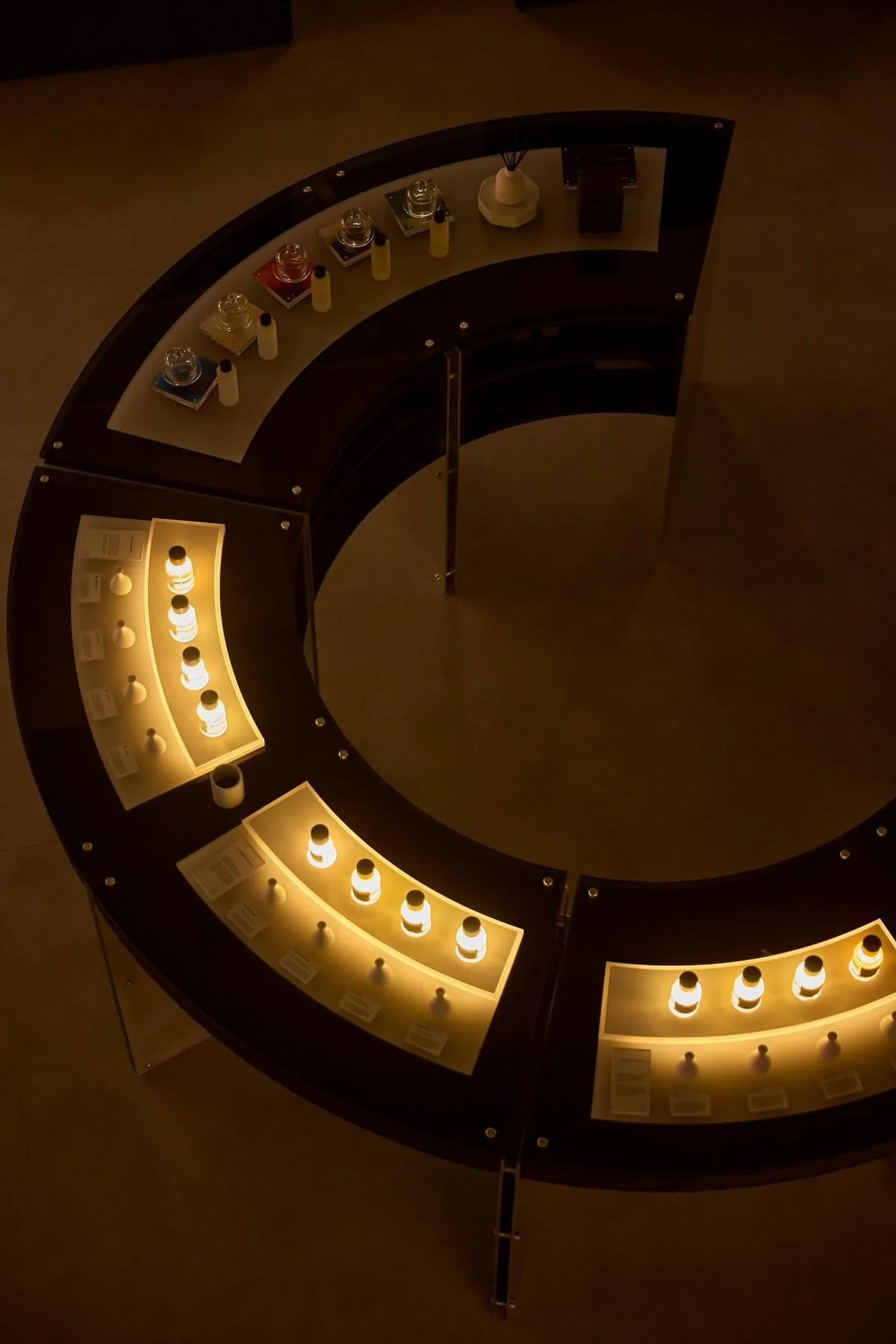 Modular Curved Circular LED Perfume & Aroma Display Island Counter — view 2