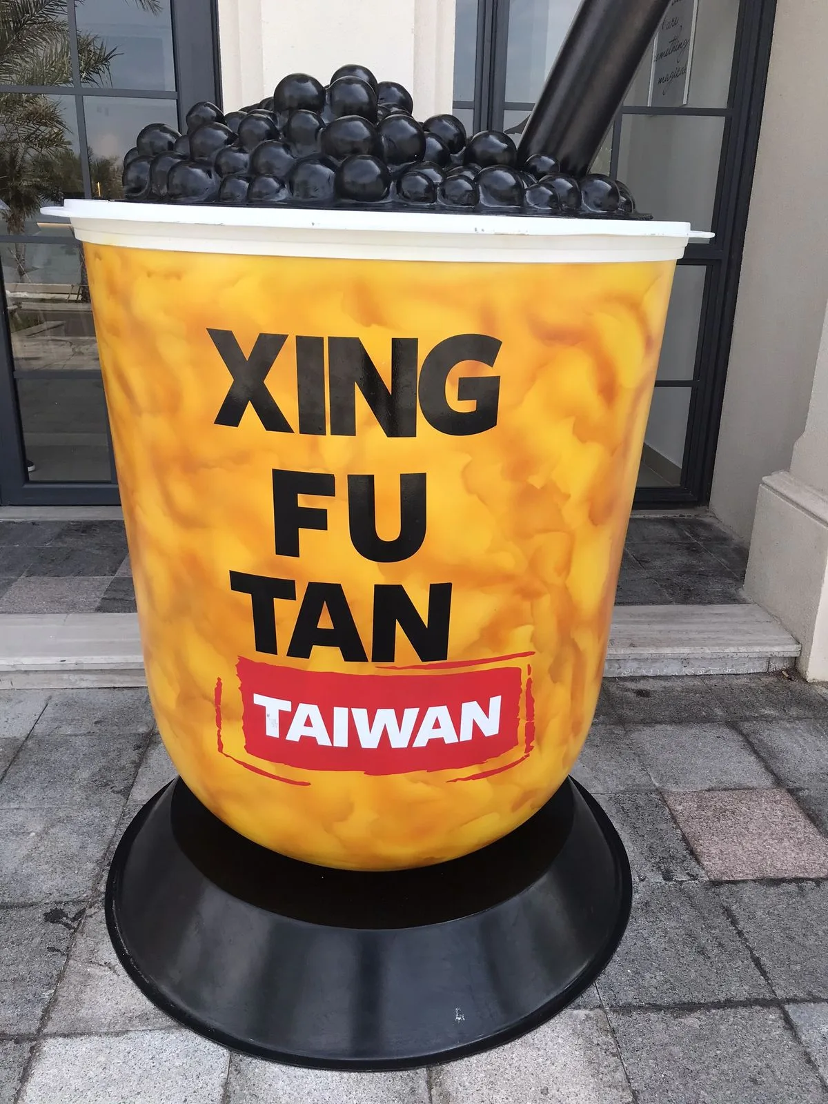Oversized Boba Milk Tea Fiberglass Sculpture for Bubble Tea Shop Storefront Decor